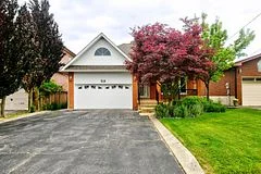 33 Pemberton Road, Richmond Hill, On L4c 3t5