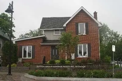 96 Brock Street W 2nd Flr, Uxbridge, On L9p 1p4