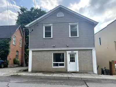 19118 Centre Street E, East Gwillimbury, On L0g 1m0