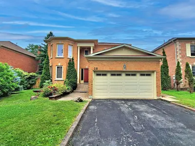 28 Gatcombe Circle, Richmond Hill, On L4c 9p5