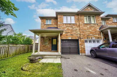 183 Hartford Crescent, Newmarket, On L3x 2z4
