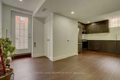 109 Dog Wood Boulevard Bsmt, East Gwillimbury, On L9n 0s9