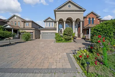 Detached in Vaughan