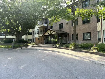 111 Grew Boulevard 211, Georgina, On L0e 1r0