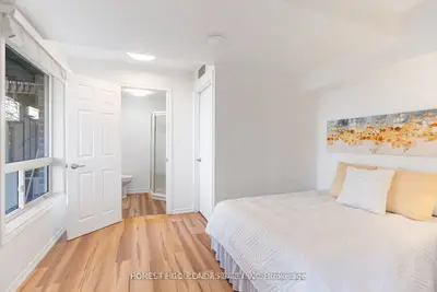 48 Matthew Boyed Crescent W, Newmarket, On L3x 3c3