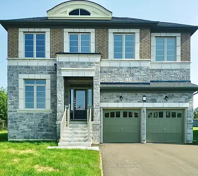 Detached in East Gwillimbury