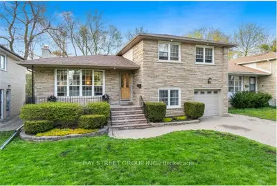 215 Rosemar Gdns Gardens, Richmond Hill, On L4c 3z8