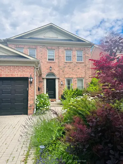 31 Baynards Lane, Richmond Hill, On L4c 9b5
