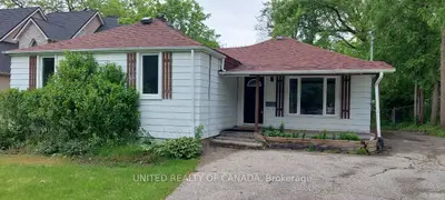 126 Weldrick Road W, Richmond Hill, On L4c 3v1