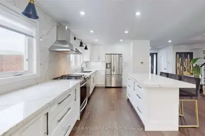 14 Gray Crescent, Richmond Hill, On L4c 5v5