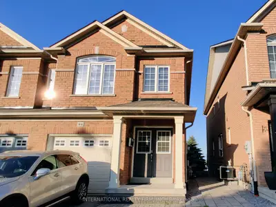 94 Four Seasons Crescent, Newmarket, On L9n 0c4