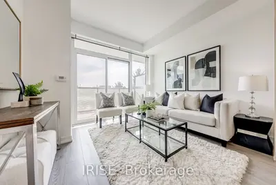 75 Oneida Crescent 305, Richmond Hill, On L4b 0h3