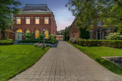 35 Willett Crescent, Richmond Hill, On L4c 7w2