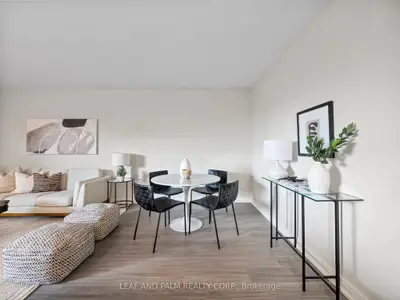150 Colborne Avenue #106, Richmond Hill, On L4c 2k1