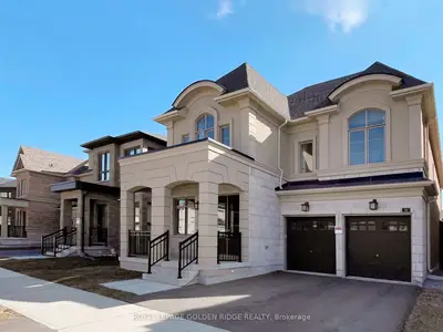 51 Red Giant Street, Richmond Hill, On L4c 4y4