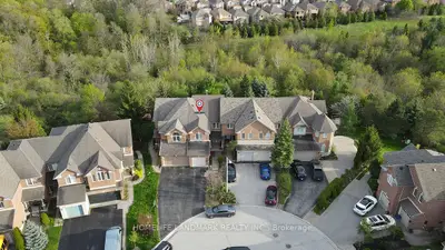 29 Edgemont Court, Richmond Hill, On L4s 2h8