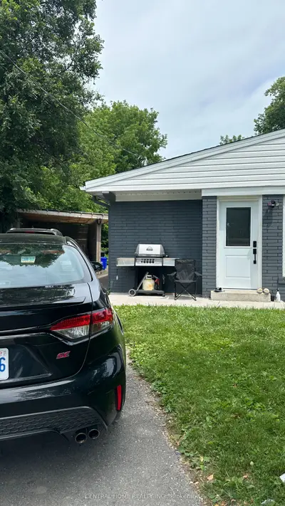 139 Maurice Court Bsmt, Newmarket, On L3y 2w1