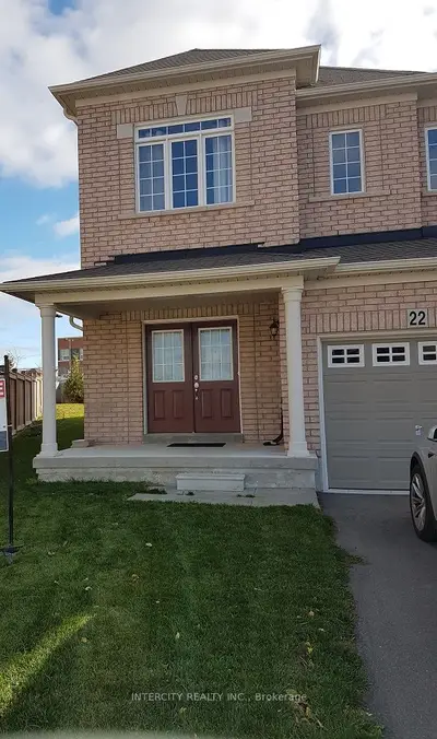 22 Herefordshire Crescent, East Gwillimbury, On L9n 0b7