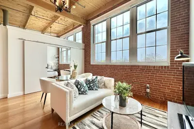 543 Timothy Street 308, Newmarket, On L3y 1r1