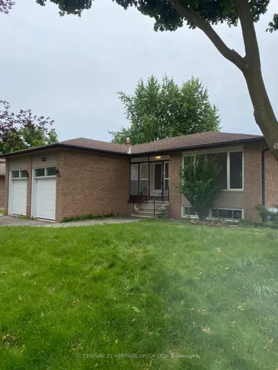 174 St. Anthony's Court Main, Richmond Hill, On L4c 4t3