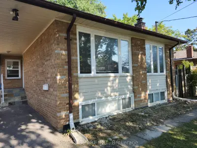 47 Sussex Avenue, Richmond Hill, On L4c 2e5