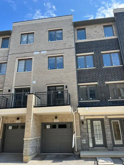 Att/Row/Townhouse in Whitchurch-Stouffville