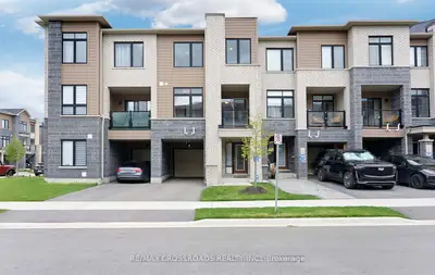 136 Bravo Lane, Newmarket, On L3x 0l2