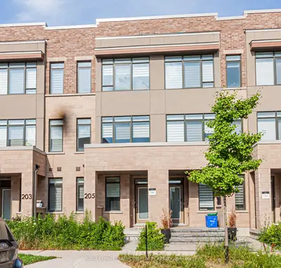 Att/Row/Townhouse in Vaughan