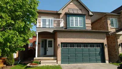 777 Colter Street, Newmarket, On L3x 2v4