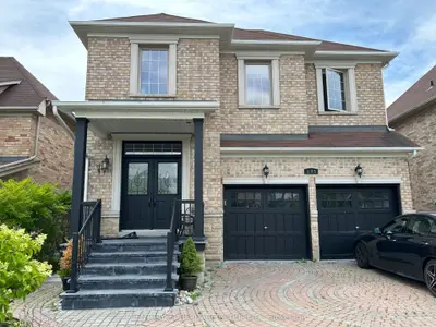 143 Queen Filomena Avenue, Vaughan, On L6a 0j1