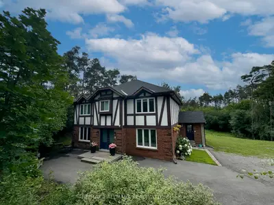 Detached in Richmond Hill