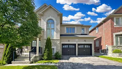 955 Ernest Cousins Circle, Newmarket, On L3x 0b7