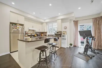 22 Wimshaw Lane, Whitchurch-stouffville, On L4a 1y4