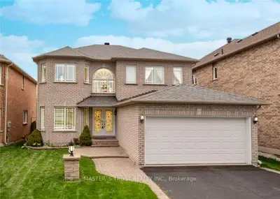 14 Montesano Crescent, Richmond Hill, On L4b 4m9