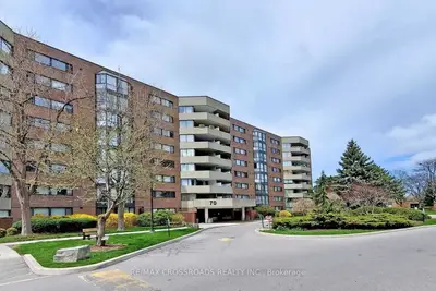 70 Baif Boulevard 711, Richmond Hill, On L4c 5l2