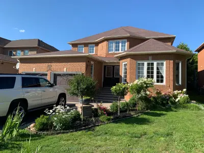 349 Alex Doner Drive, Newmarket, On L3x 1g1