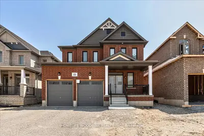 Detached in Essa