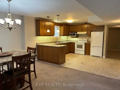 448 Oak Street S, Newmarket, On L3y 3x6