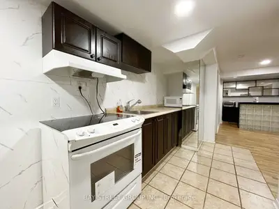 32 Luba Avenue Bsment, Richmond Hill, On L4s 1g5