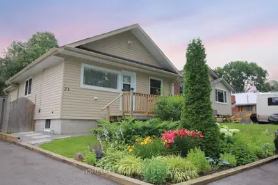 21 Albert Street, Georgina, On L0e 1l0