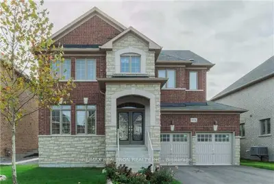 978 Ernest Cousins Circle, Newmarket, On L3x 0a2