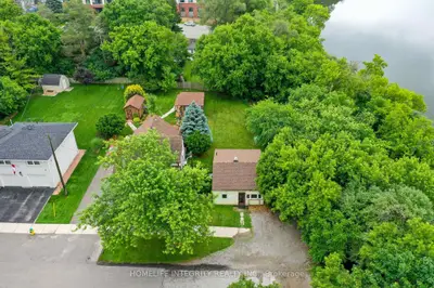 Detached in New Tecumseth