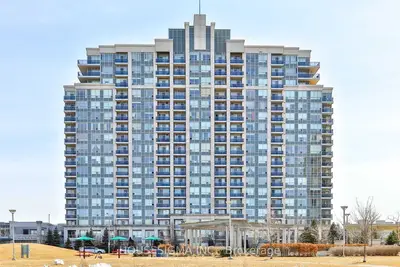 Condo Apartment in Vaughan