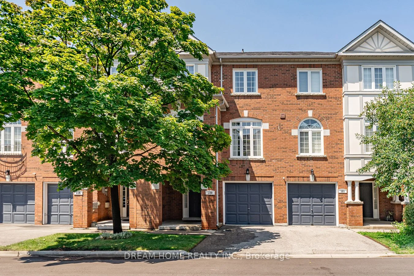Condo Townhouse in Richmond Hill