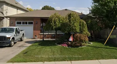 183 Lawrence Avenue, Richmond Hill, On L4c 1z4