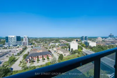 85 Oneida Crescent 1616, Richmond Hill, On L4b 0h4