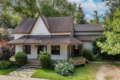 Detached in New Tecumseth