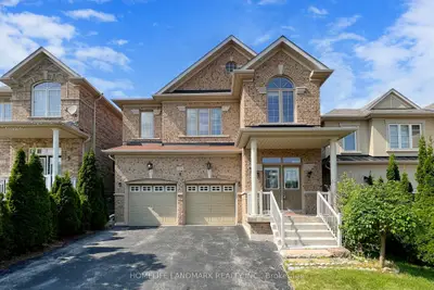 496 Foxcroft Boulevard, Newmarket, On L3x 3l7