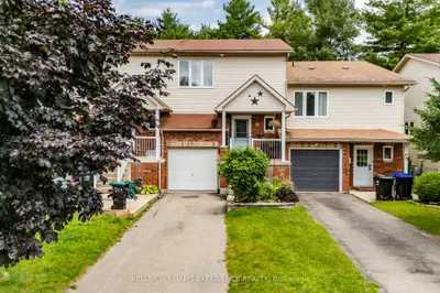 Att/Row/Townhouse in Essa