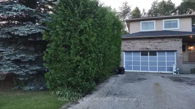 24 Beckett Avenue Lower, East Gwillimbury, On L9n 1e8